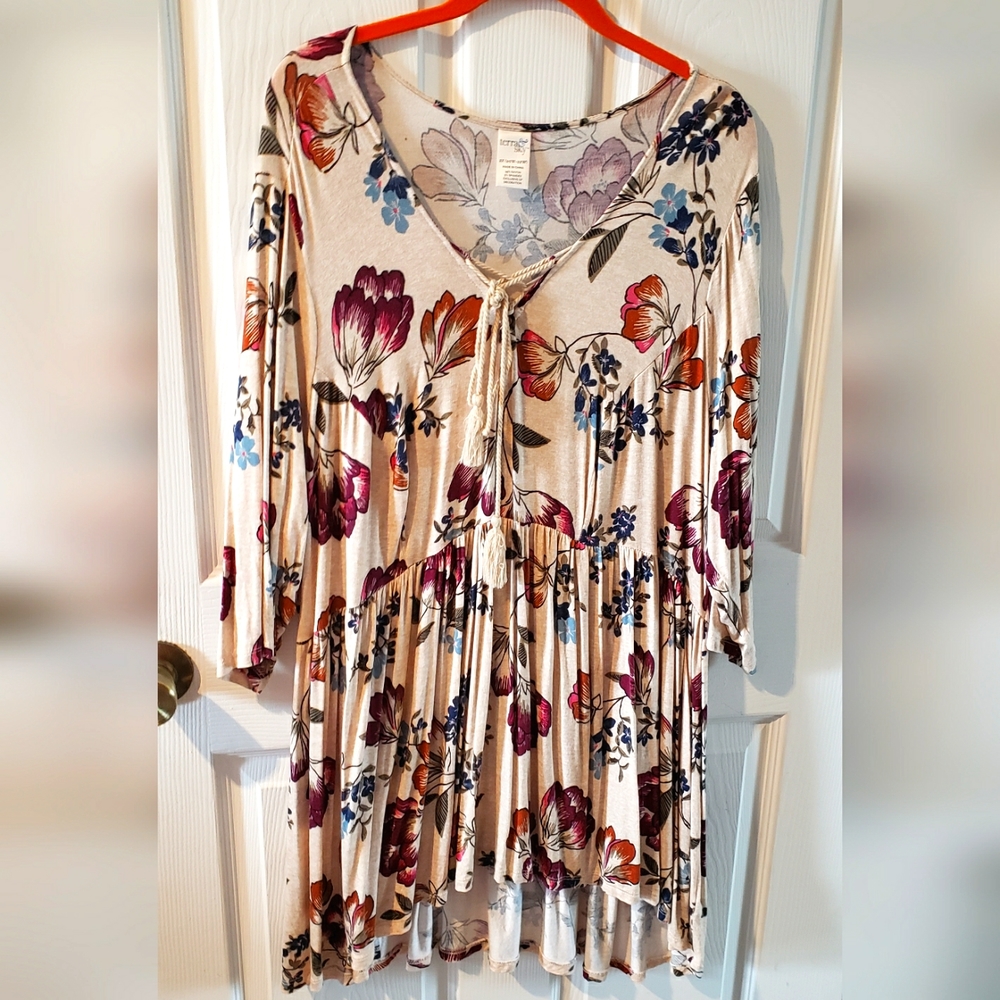 Floral tunic top Terra & Sky size 2x (20W-22W)